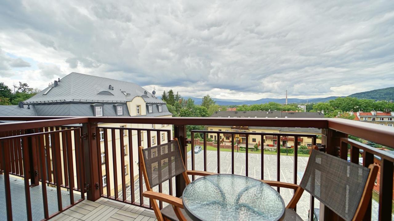 Apartamenty Everysky - Mickiewicza 30 Jelenia Góra Exteriör bild