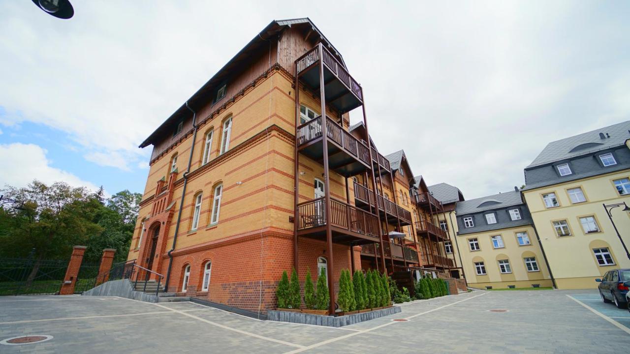 Apartamenty Everysky - Mickiewicza 30 Jelenia Góra Exteriör bild